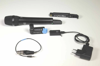Sennheiser AVX Handmikrofon-Sender mit Kompaktempfänger